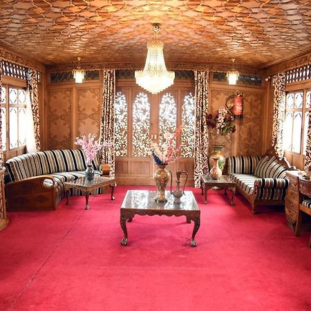 מלון Srīnagar Yadgaar Houseboats מראה חיצוני תמונה